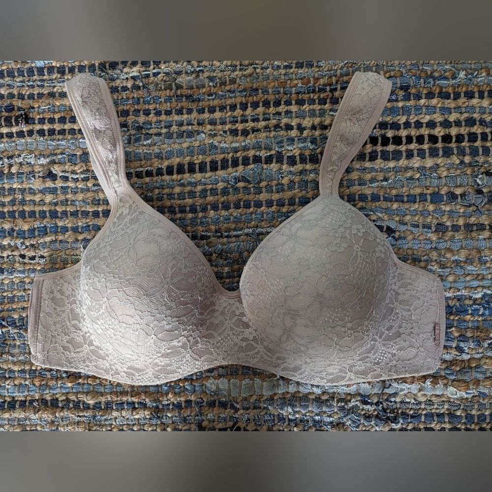 EUC Izod Women's Underwire Support Bra 42D Champagne Lace Molded Cup